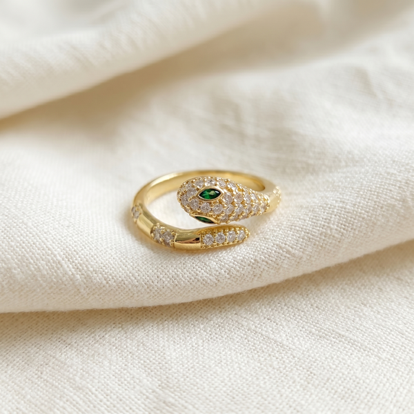 Emarald Snake Ring